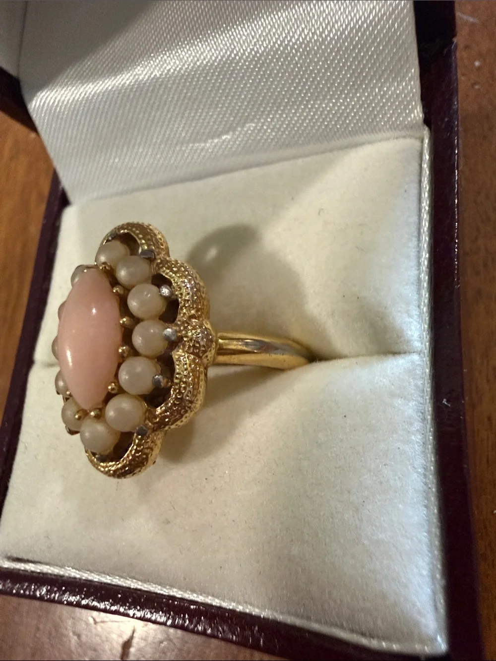 Vintage Avon Gold-Tone Pink Cabochon & Cream Bead Floral Ring